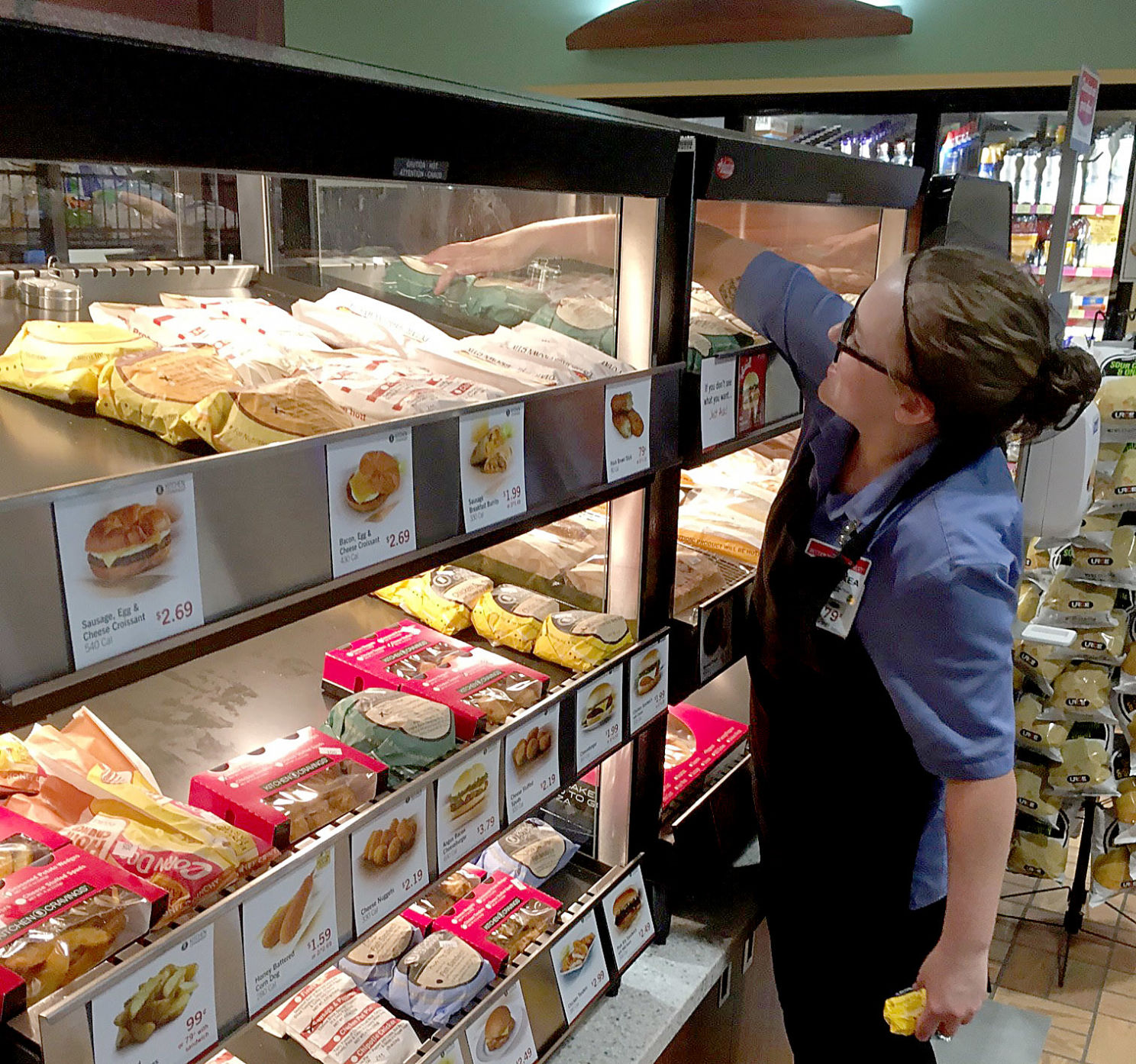 Kwik Trip opens in Lake Delton